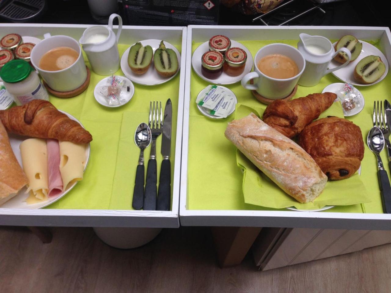 Bed and Breakfast Be And Be Sablon Bruxelles Esterno foto